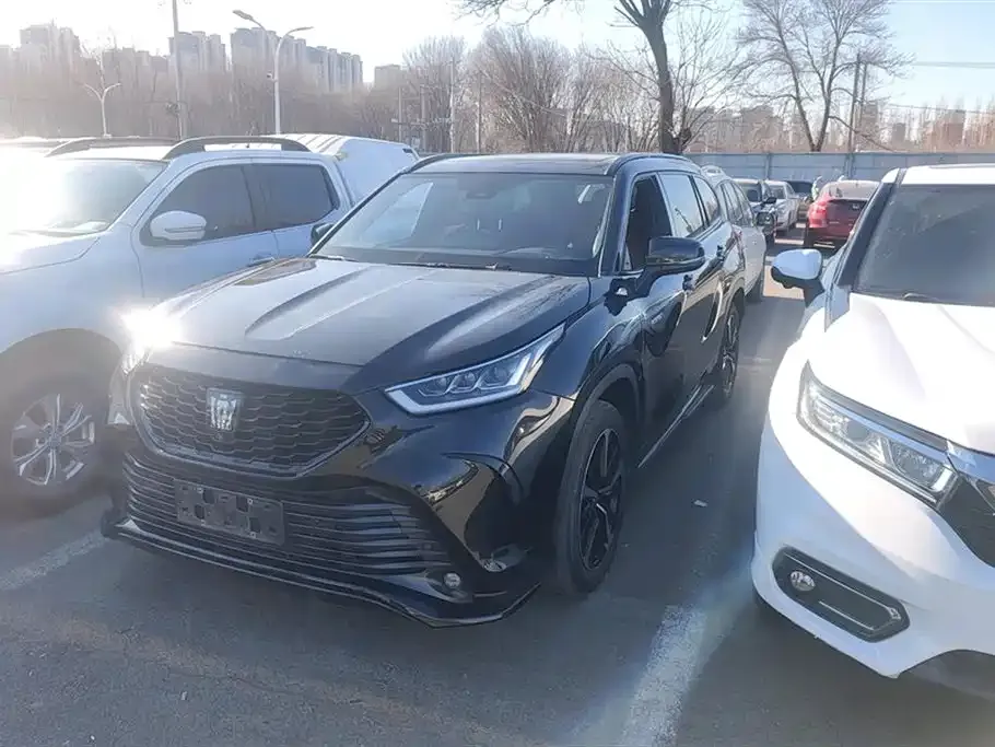 Toyota Crown Kluger 2021 из CN, фото 1