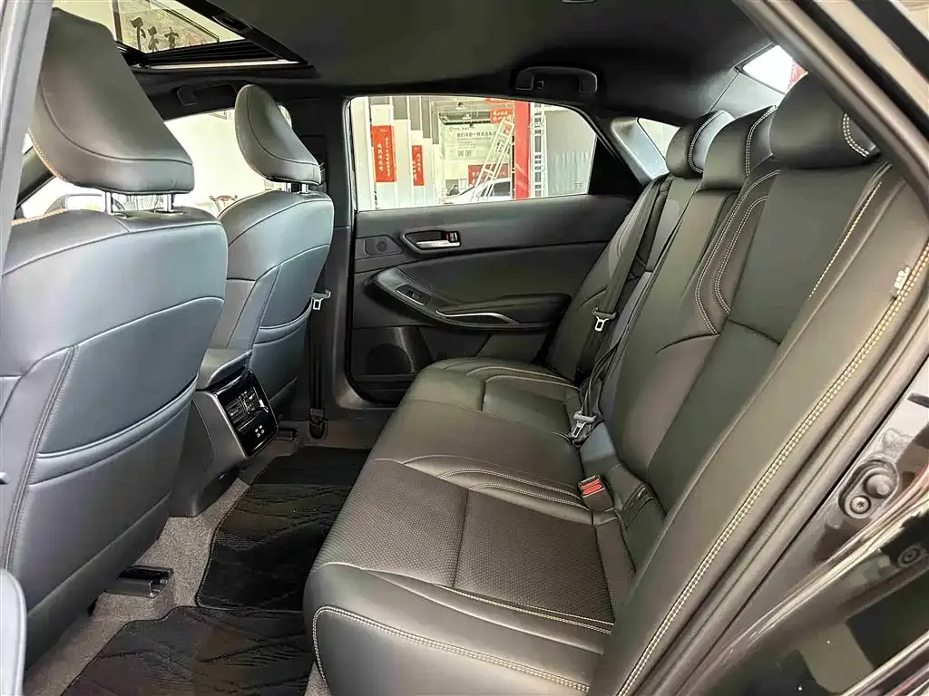 Toyota Avalon 2024 из CN, фото 9