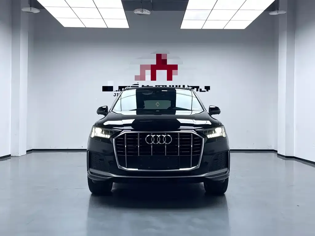 Audi Q7 2021 из CN, фото 3