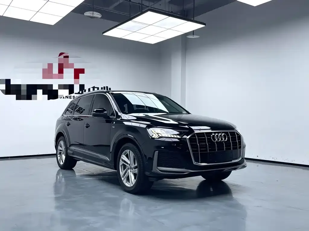 Audi Q7 2021 из CN, фото 2