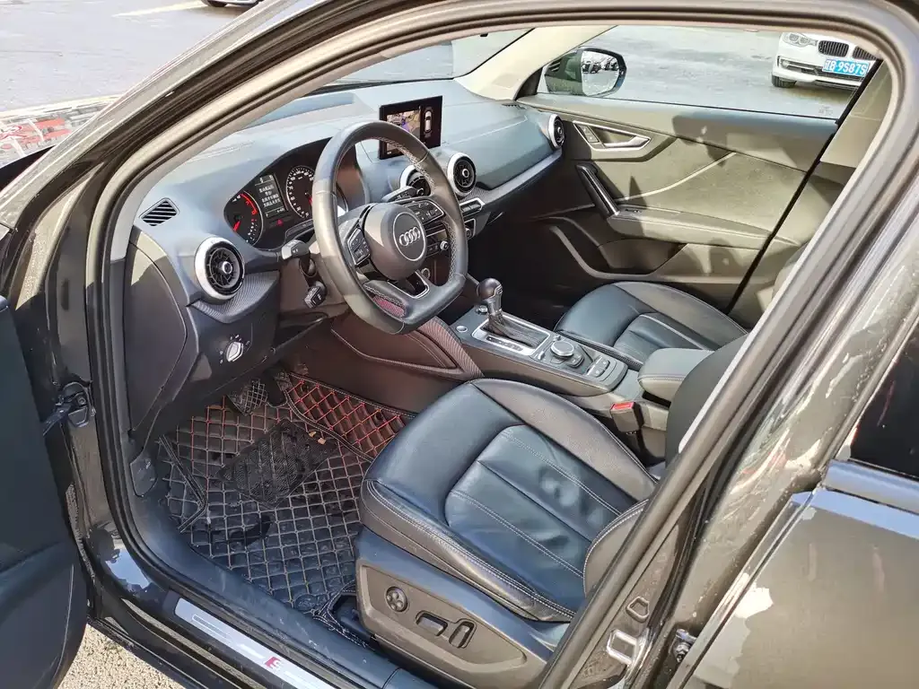 Audi Q2L 2024 из CN, фото 6