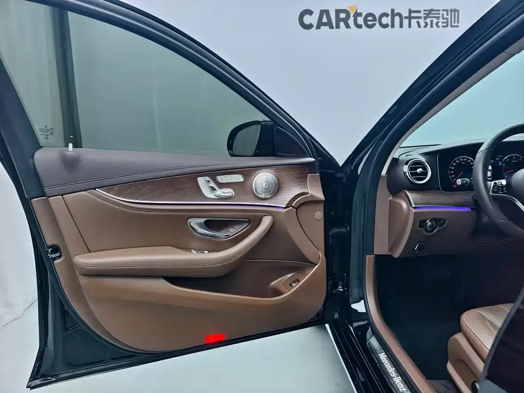 Mercedes-Benz E-Class 2022 из CN, фото 5