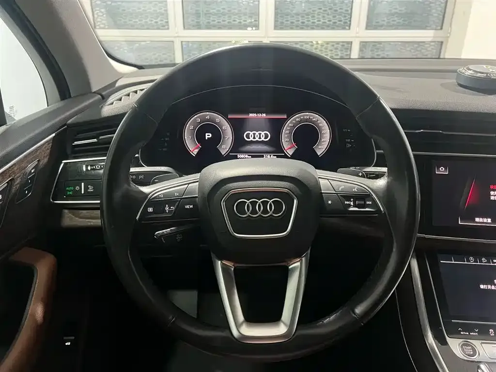 Audi Q7 2021 из CN, фото 5