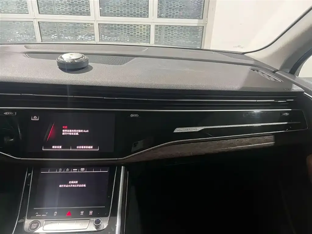 Audi Q7 2021 из CN, фото 3