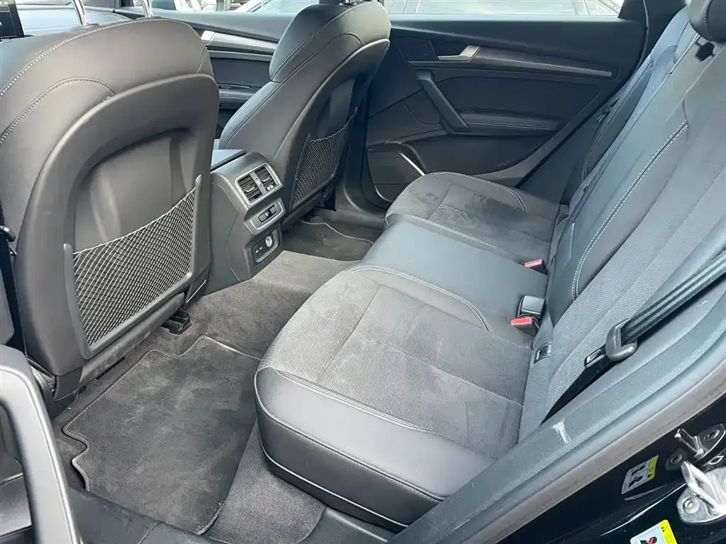 Audi Q5L Sportback 2023 из CN, фото 8