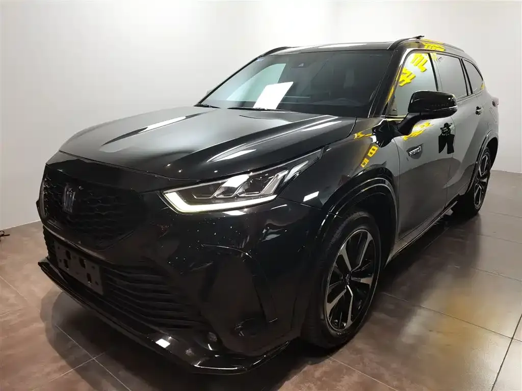 Toyota Crown Kluger 2022 из CN, фото 4