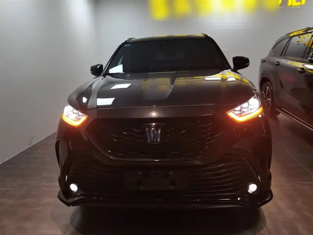 Toyota Crown Kluger 2022 из CN, фото 5