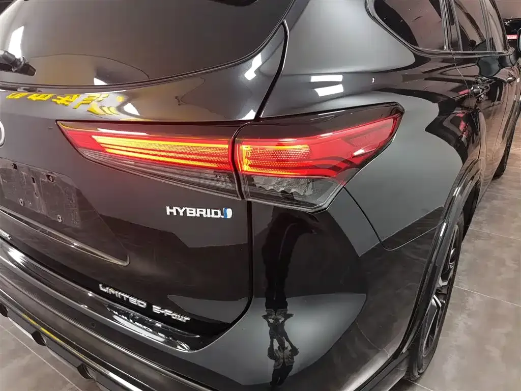 Toyota Crown Kluger 2022 из CN, фото 9