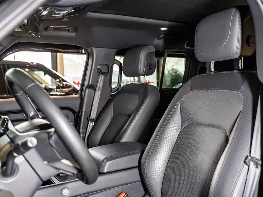 Land Rover Defender — фото 9
