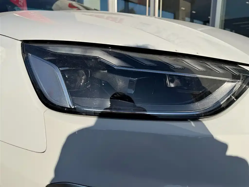 Audi A4L 2025 из CN, фото 2