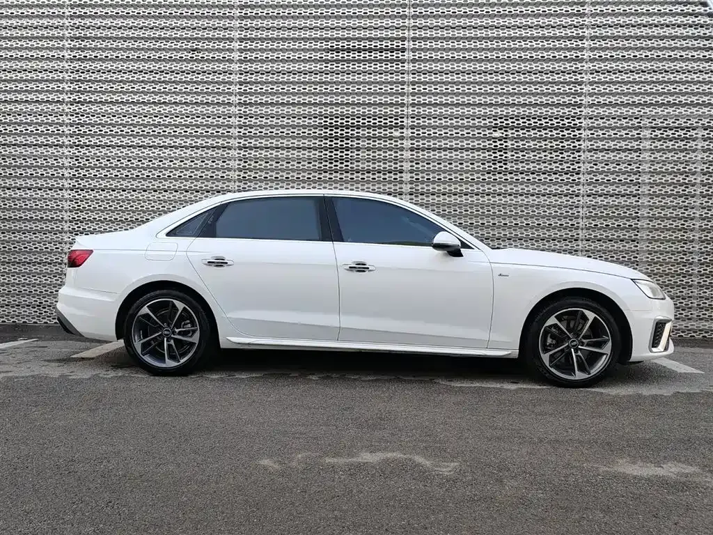 Audi A4L 2025 из CN, фото 8