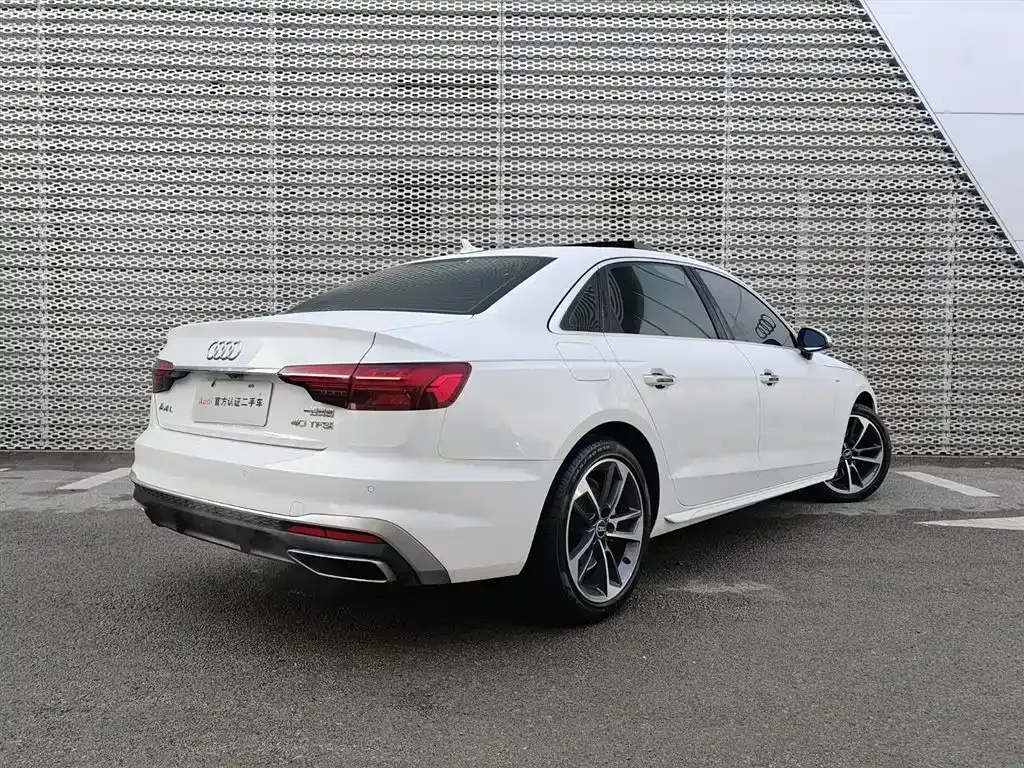 Audi A4L 2025 из CN, фото 9