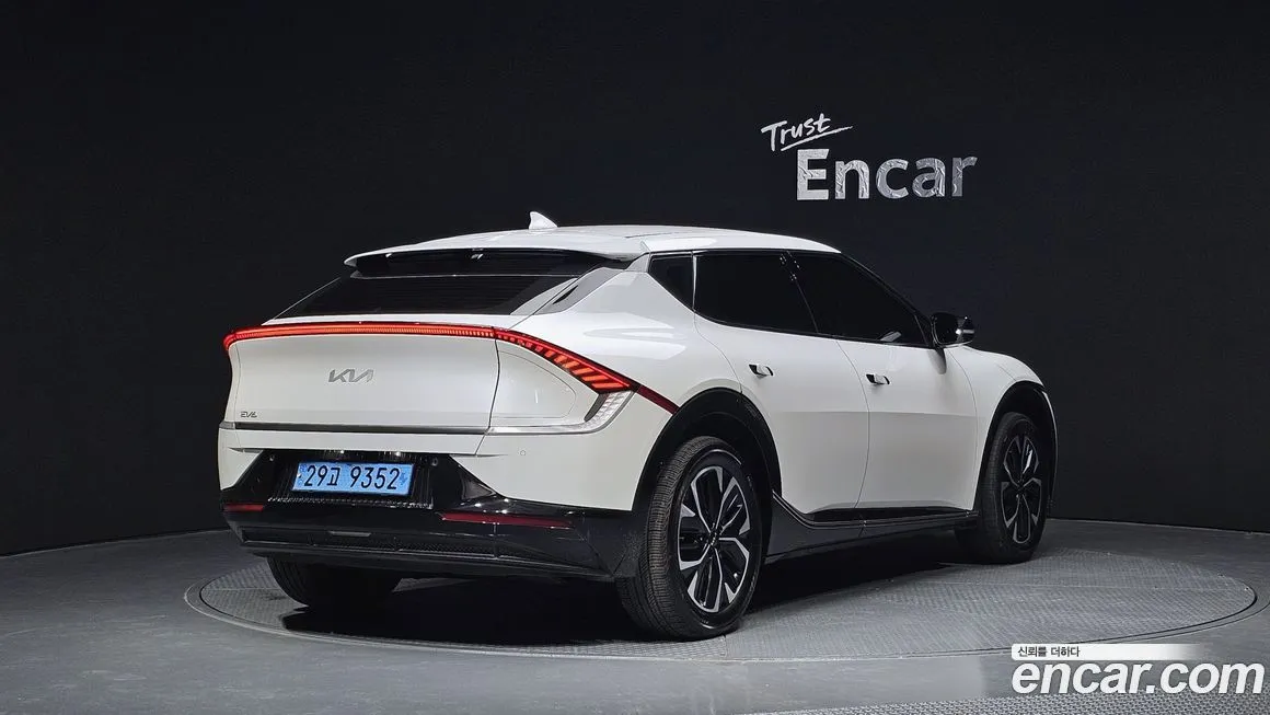 Kia EV6 — фото 2