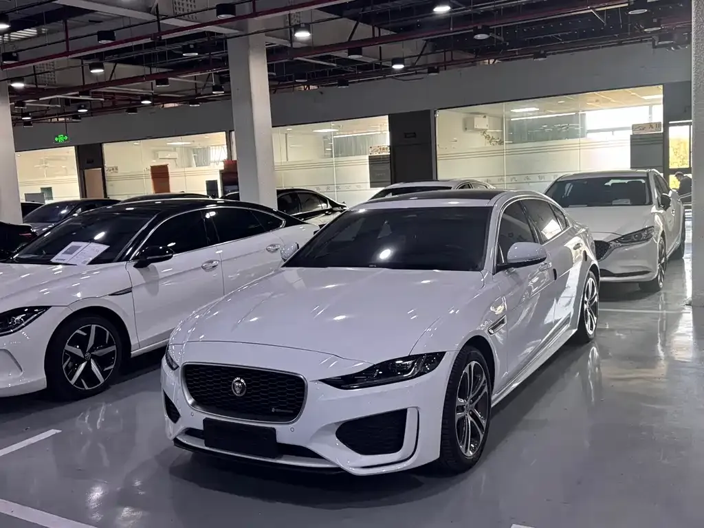 Jaguar XEL — фото 1