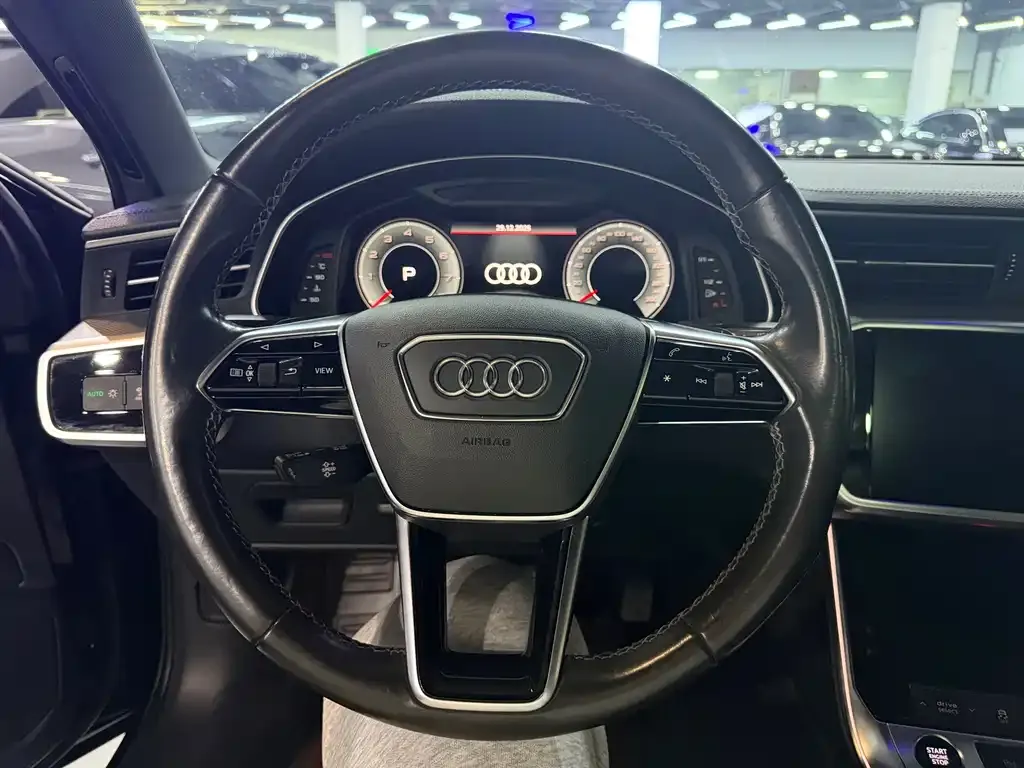 Audi A6L — фото 6