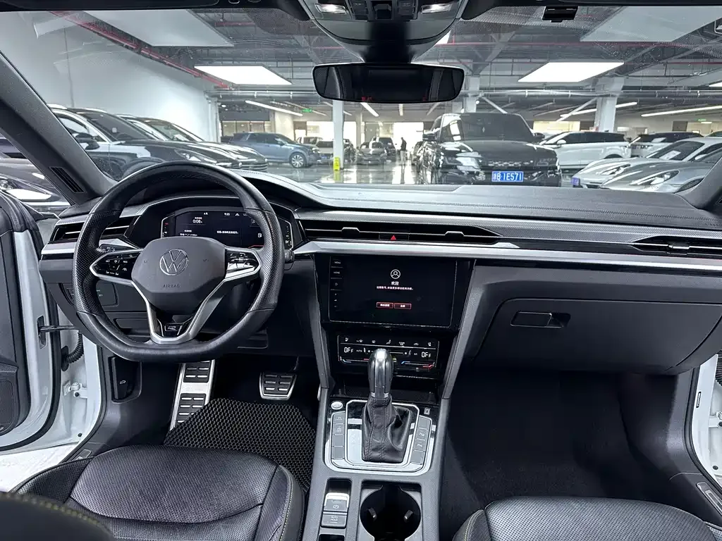 Volkswagen CC 2023 из CN, фото 5