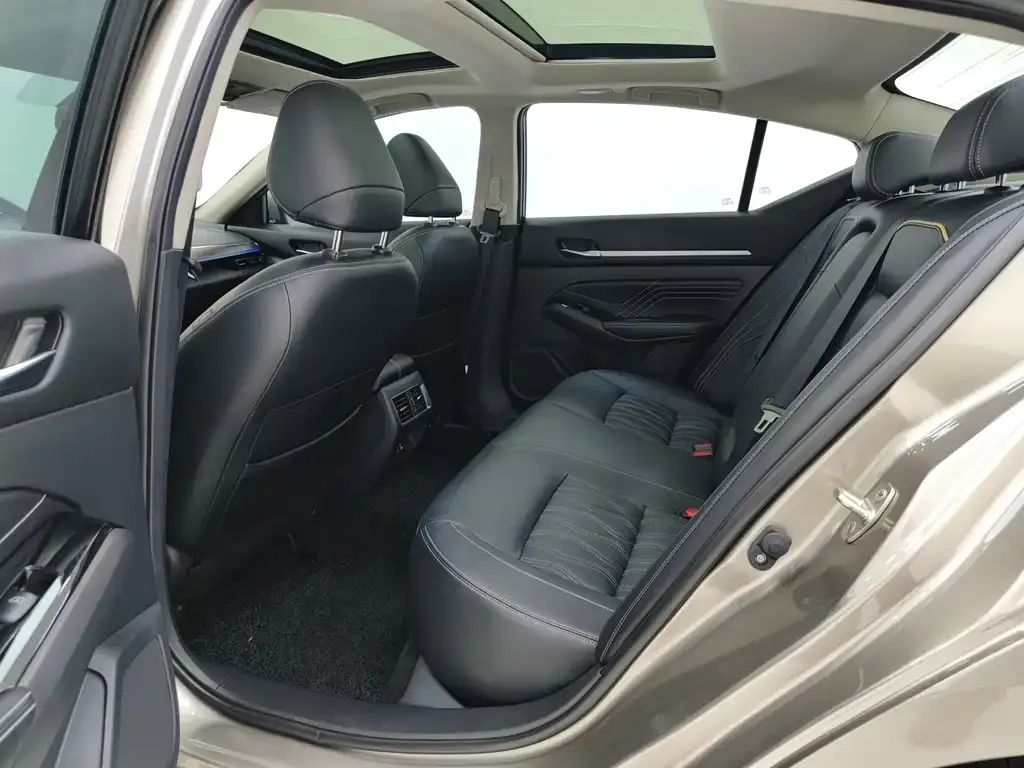 Nissan Teana 2022 из CN, фото 8