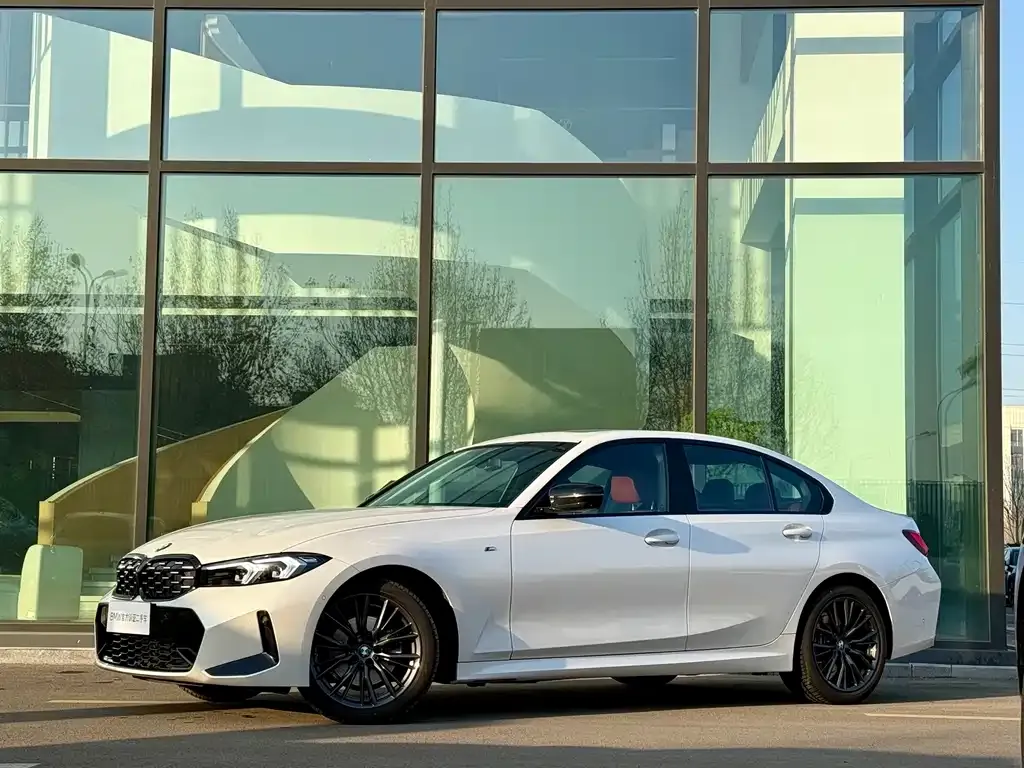 BMW 3 Series 2023 из CN, фото 1