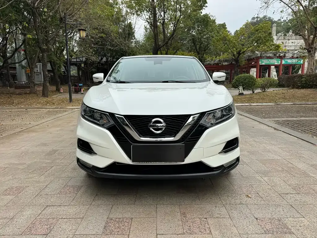 Nissan Qashqai — фото 2