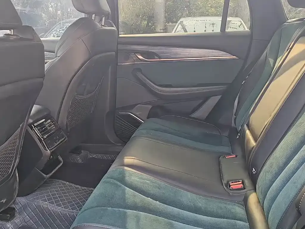 Geely Xingyue L 2022 из CN, фото 5