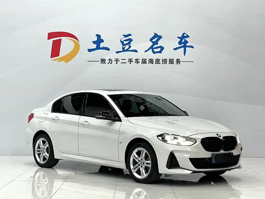 BMW 1 Series 2022 из CN, фото 3