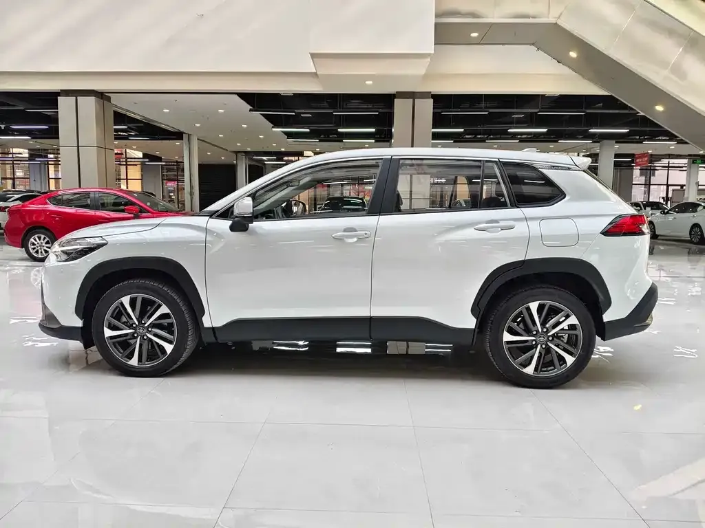 Toyota Frontlander 2022 из CN, фото 8