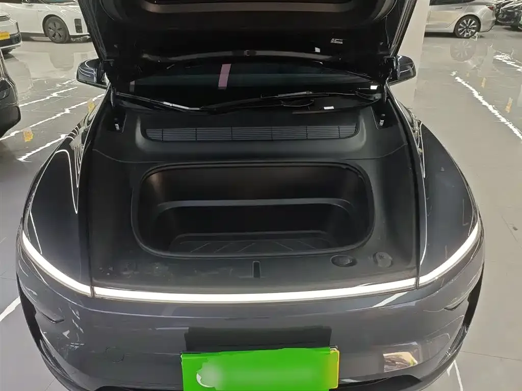 Tesla Model Y — фото 5
