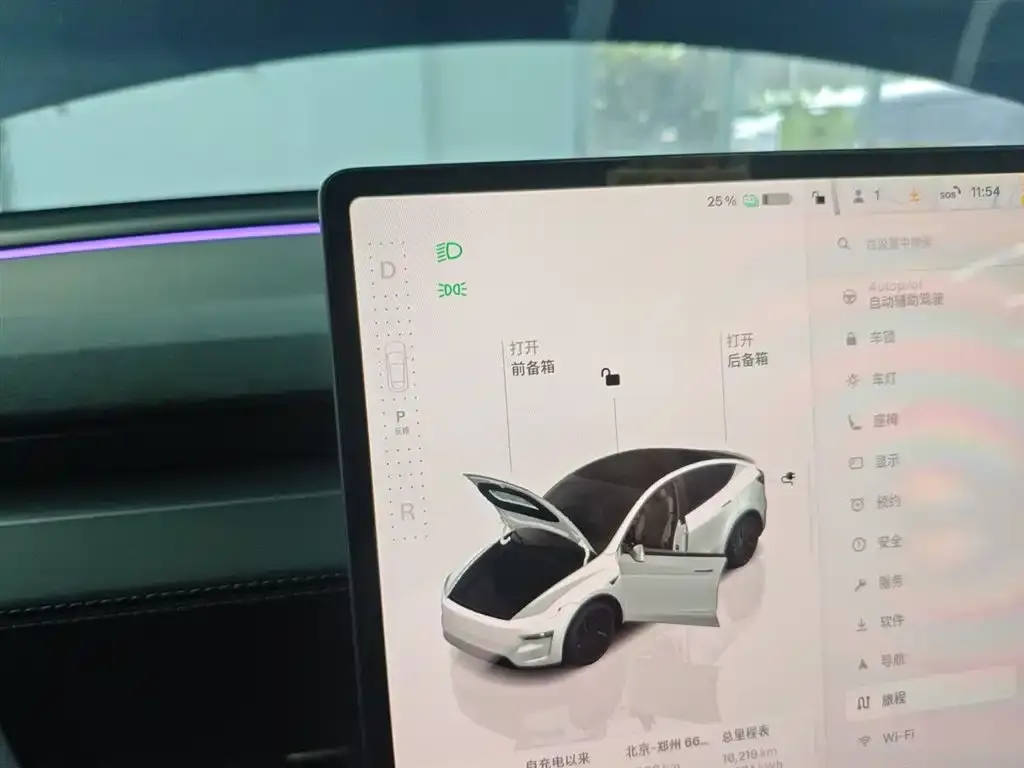 Tesla Model Y — фото 4
