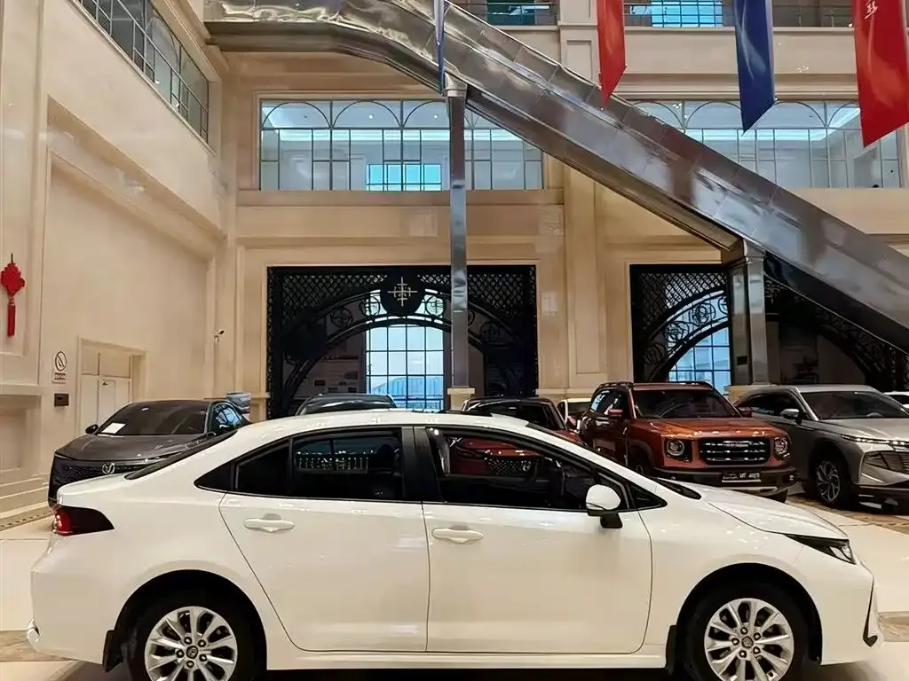 Toyota Corolla 2023 из CN, фото 3