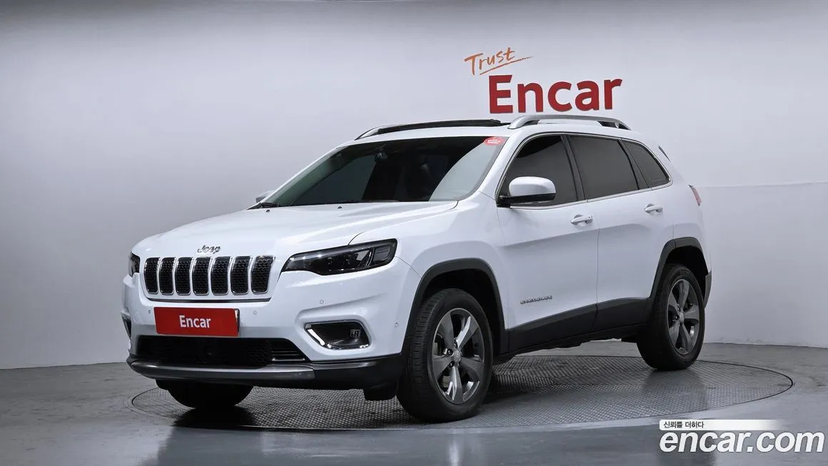 Jeep Cherokee — фото 1