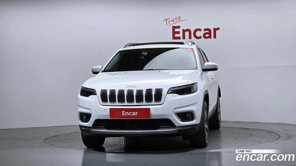 Jeep Cherokee — фото 2
