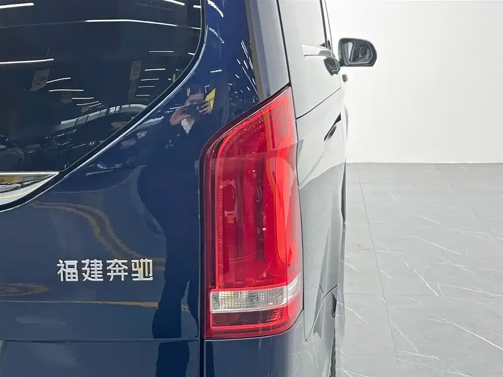 Mercedes-Benz V-Class 2022 из CN, фото 5