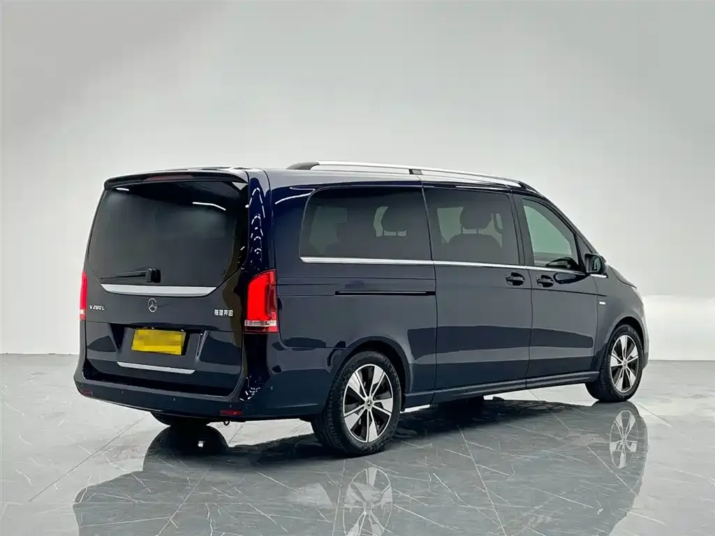 Mercedes-Benz V-Class 2022 из CN, фото 3