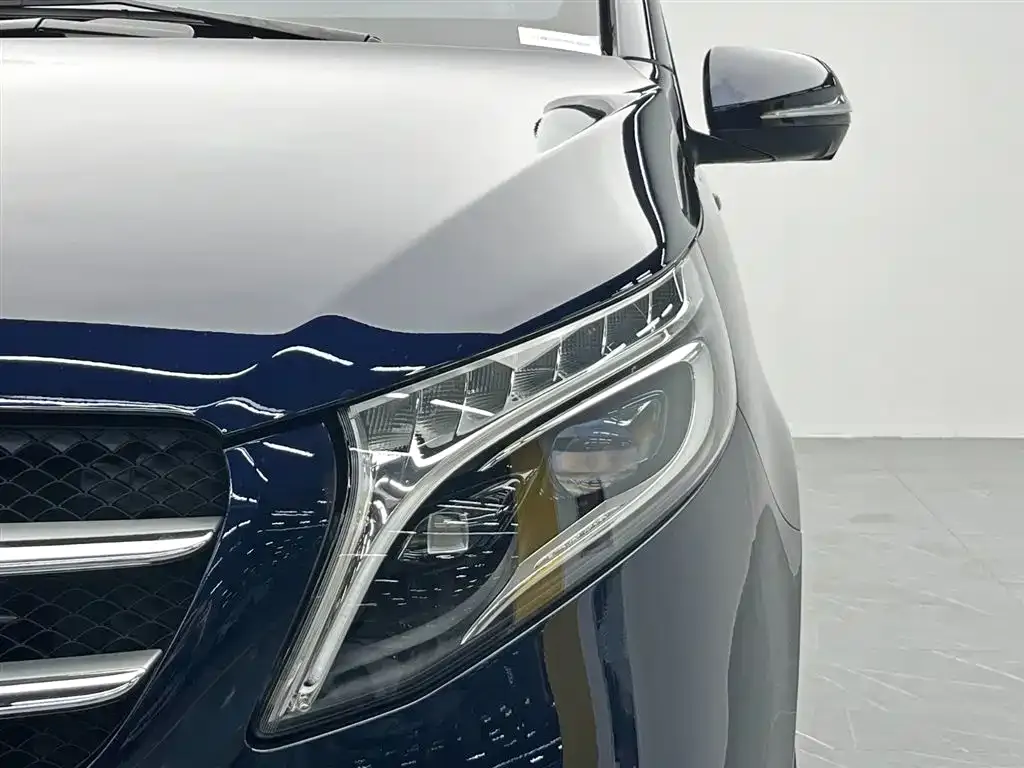 Mercedes-Benz V-Class 2022 из CN, фото 10