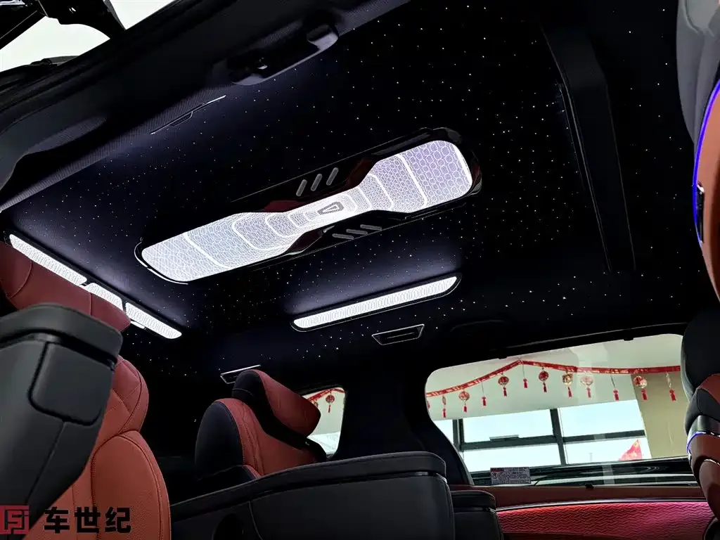 Toyota Granvia — фото 4
