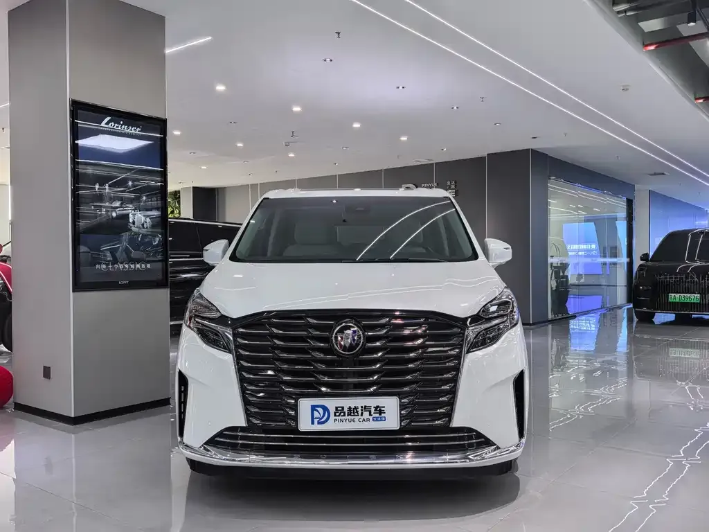Buick GL8 2023 из CN, фото 7