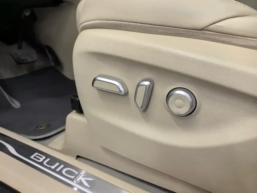 Buick GL8 2023 из CN, фото 9