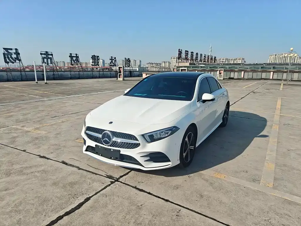 Mercedes-Benz A-Class 2023 из CN, фото 1