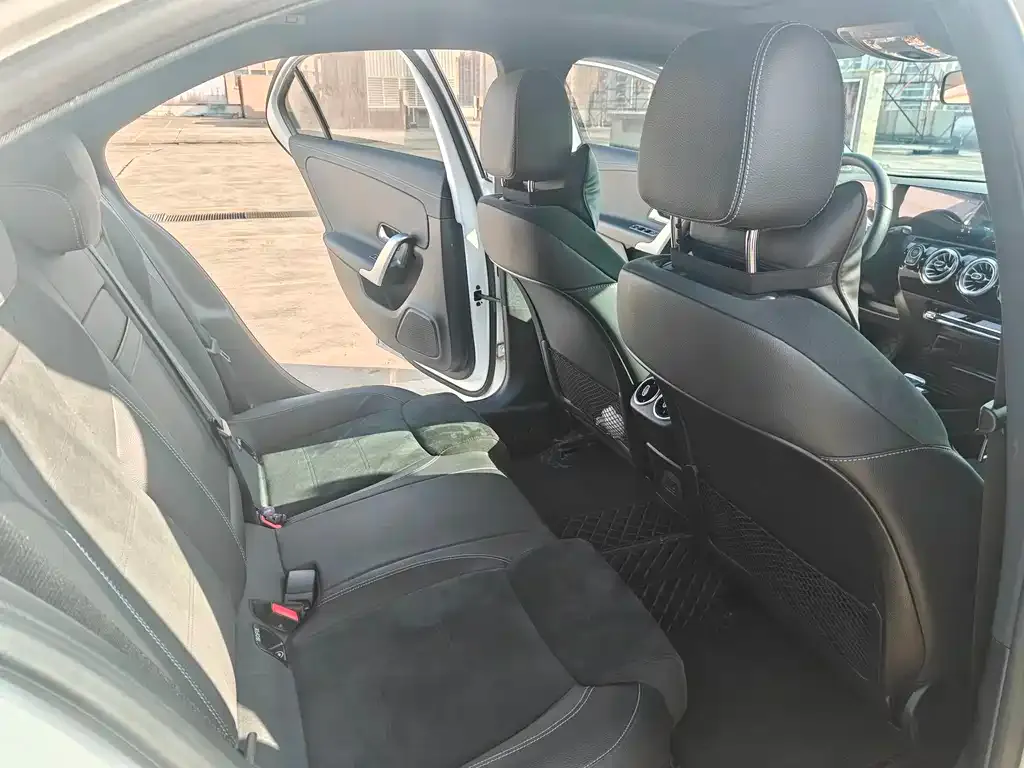 Mercedes-Benz A-Class 2023 из CN, фото 4