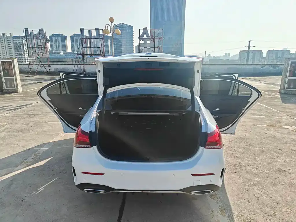 Mercedes-Benz A-Class 2023 из CN, фото 8