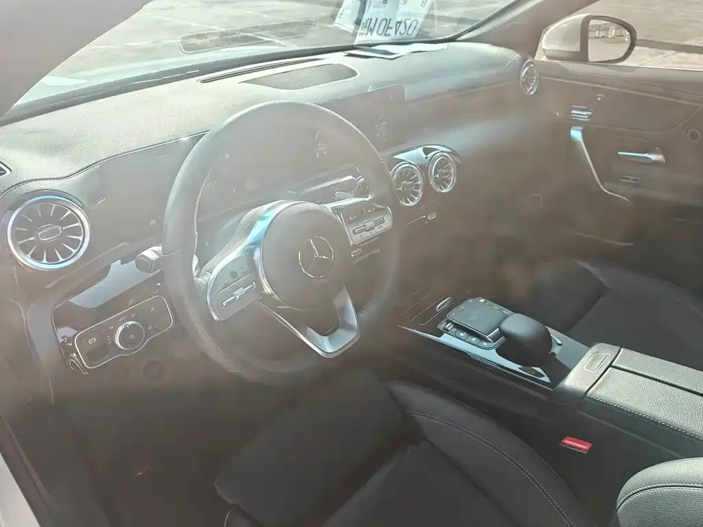 Mercedes-Benz A-Class 2023 из CN, фото 9