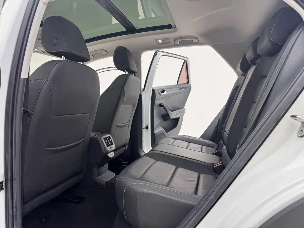 Volkswagen T-Roc 2022 из CN, фото 4