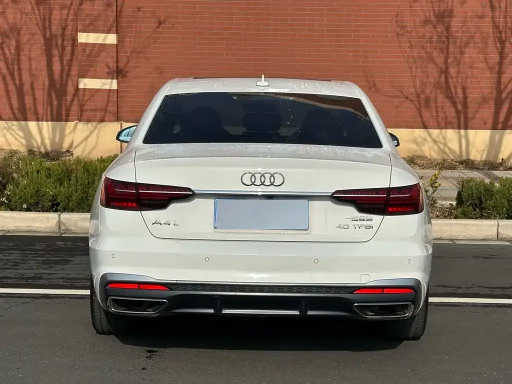 Audi A4L 2021 из CN, фото 10