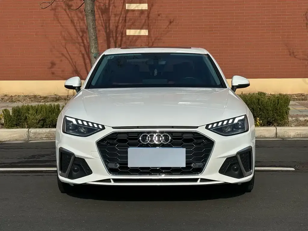 Audi A4L 2021 из CN, фото 8