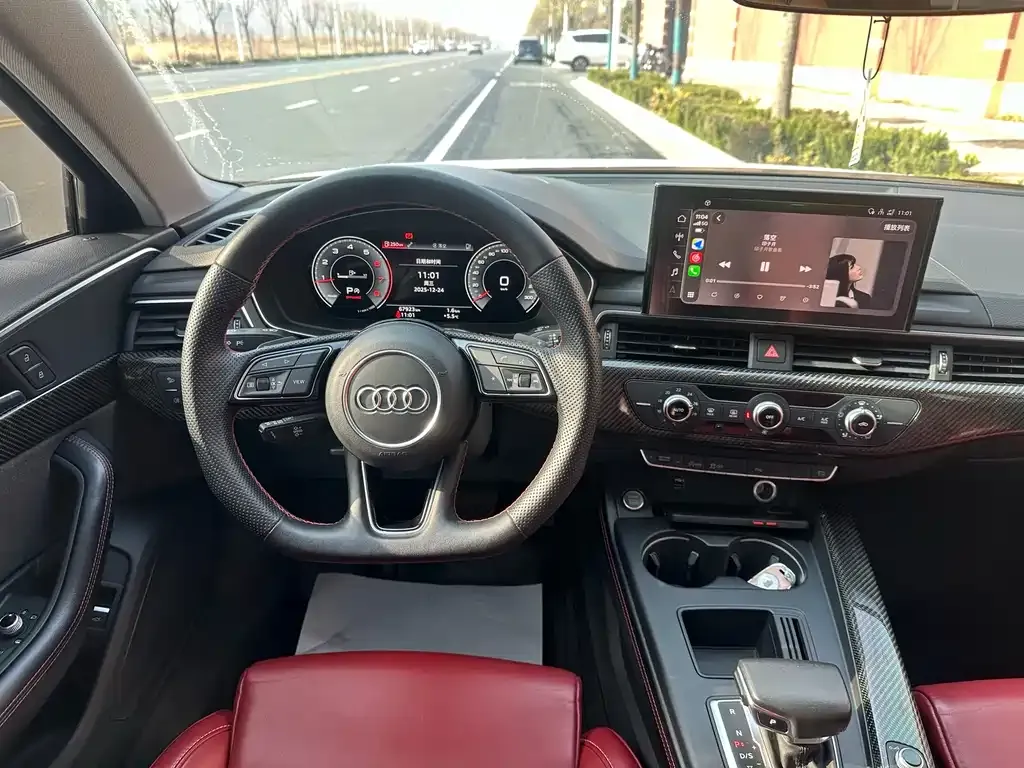 Audi A4L 2021 из CN, фото 5