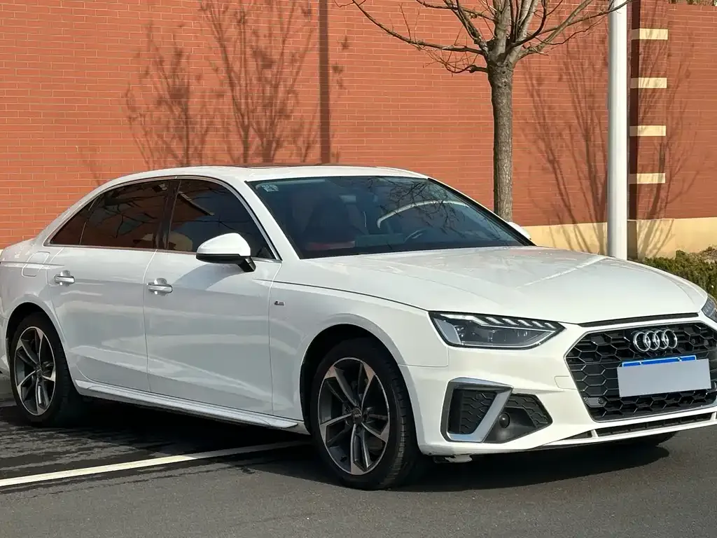 Audi A4L 2021 из CN, фото 9
