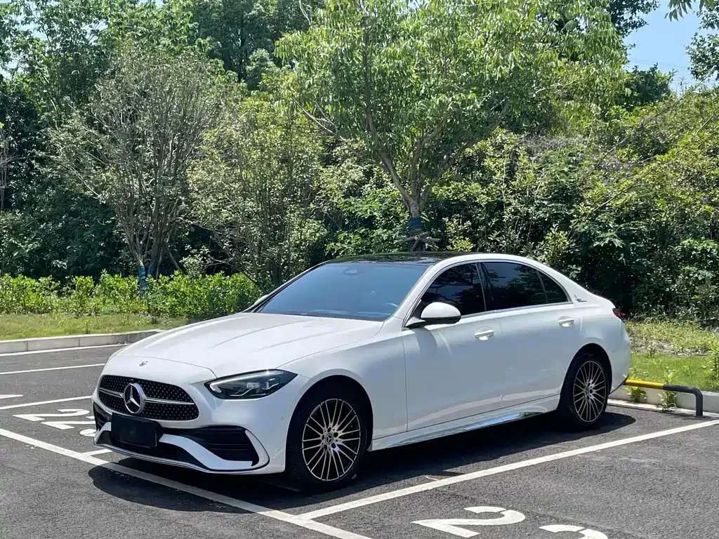 Mercedes-Benz C-Class — фото 1