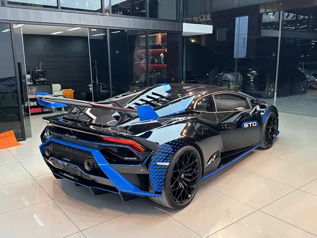 Lamborghini Huracan 2023 из CN, фото 10
