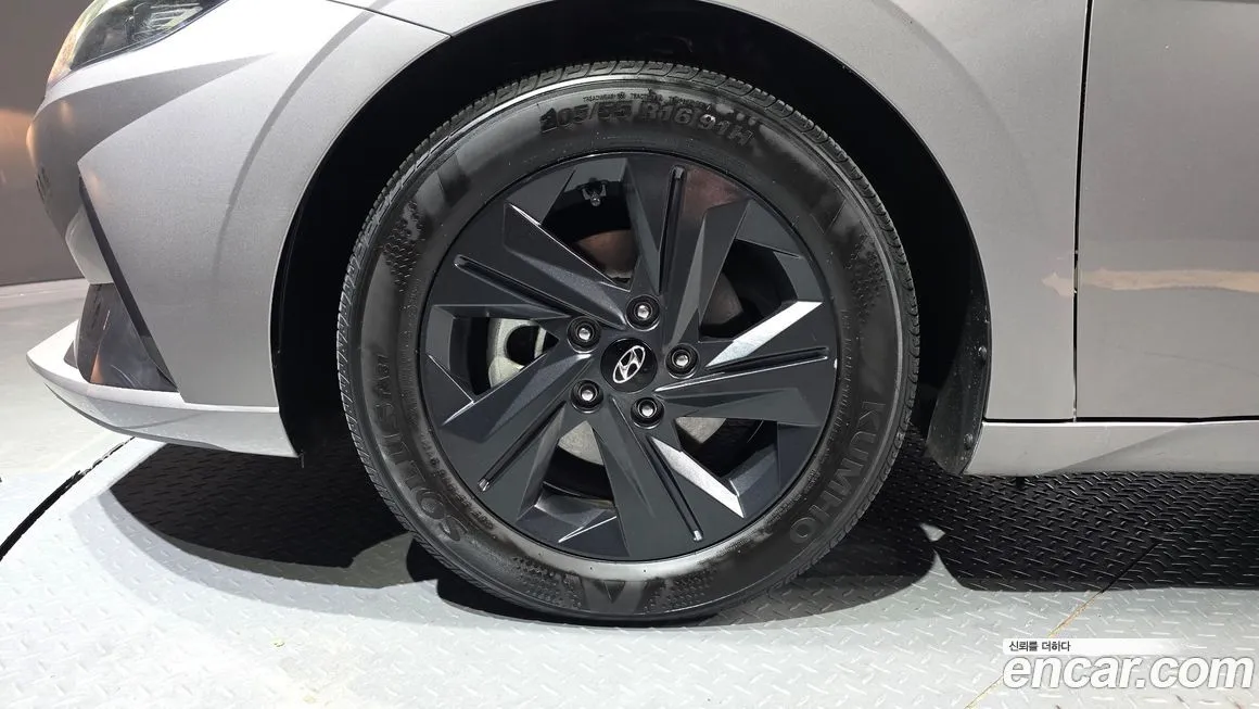 Hyundai AVANTE 2023 из KR, фото 4