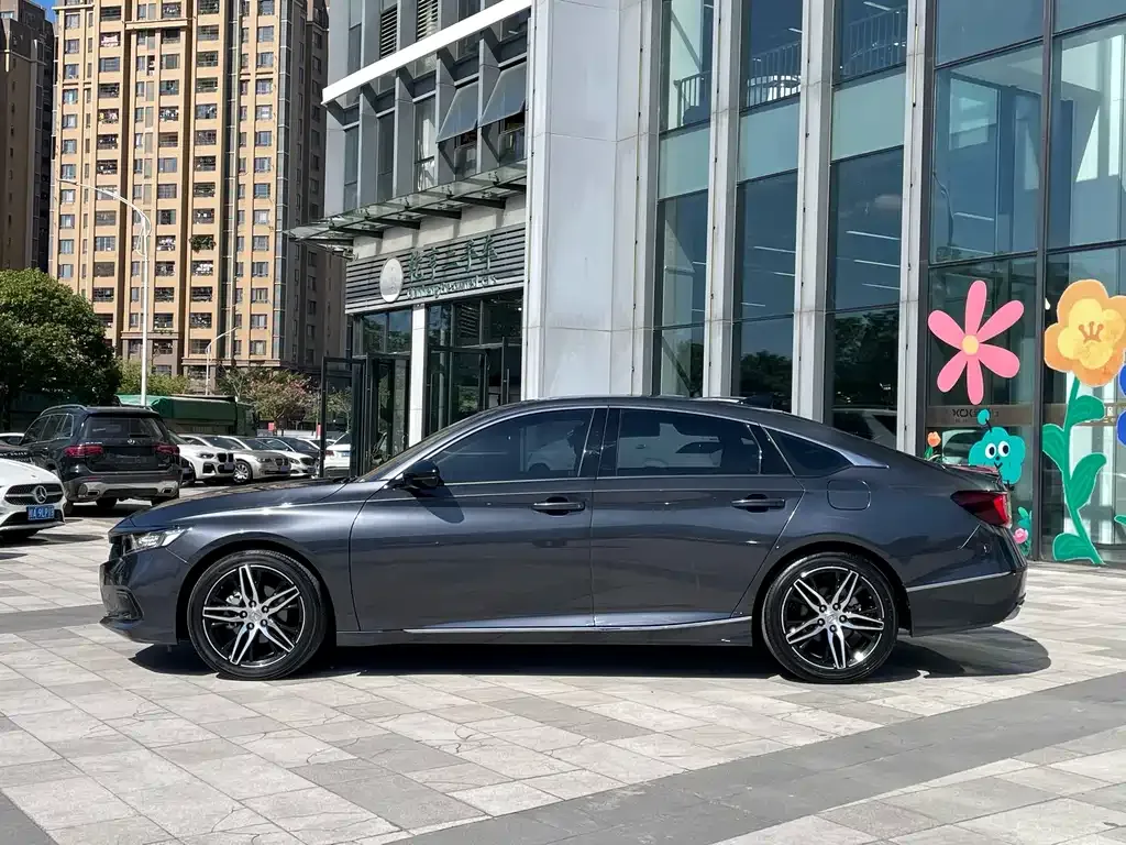 Honda Accord — фото 3